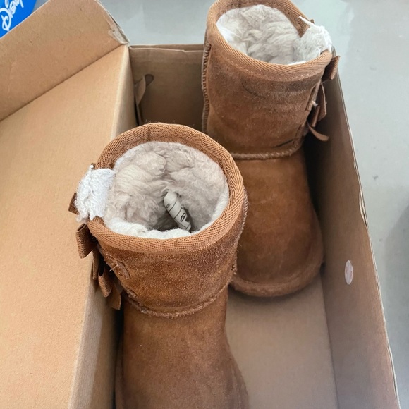 Kookaburra by Ugg booties - Picture 4 of 6